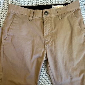EUC VOLCOM FRICKIN MODERN STRETCH CHINO PANTS - SIZE 28